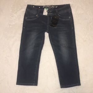 Denim women’s crop jeans brand new w tags perfect